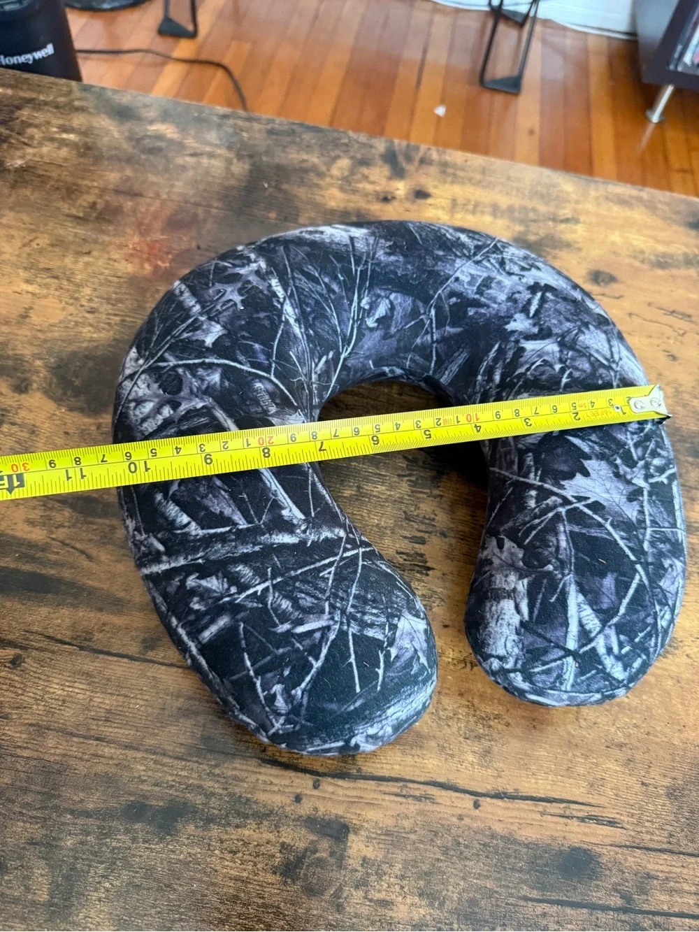 U-Shaped Travel Neck Pillow - Black Camouflage